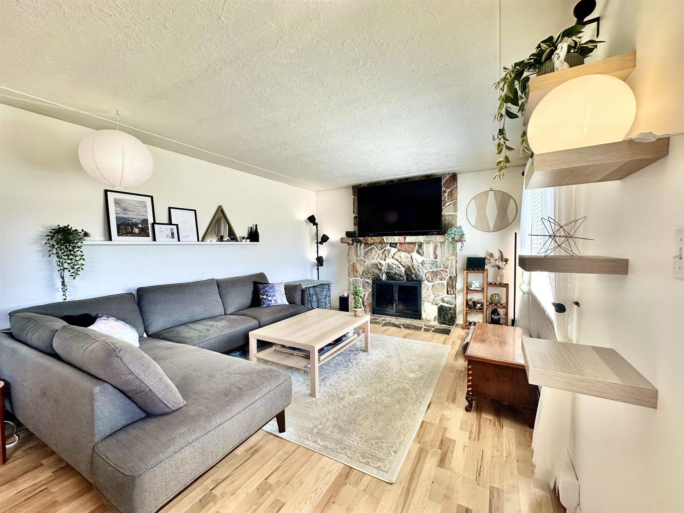 1260 3Rd Avenue, Valemount, BC