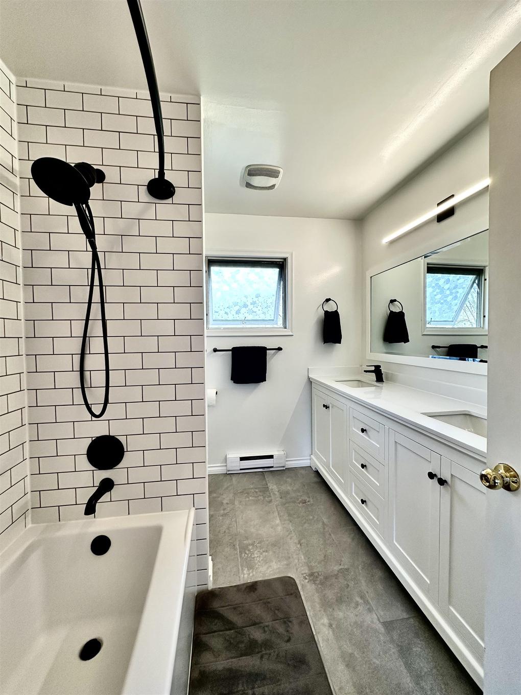 1260 3Rd Avenue, Valemount, BC