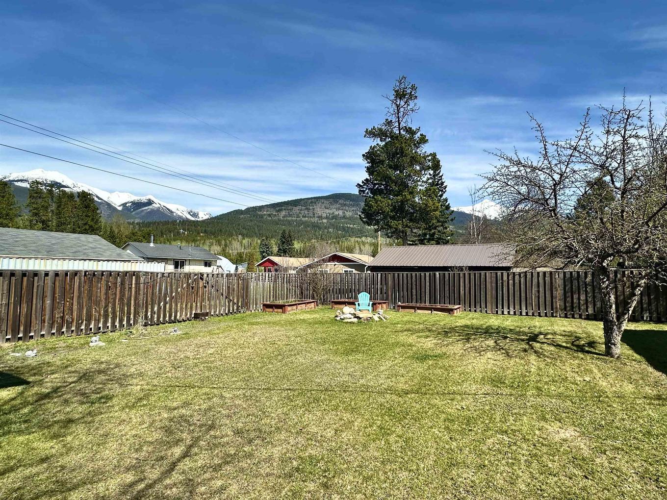 1260 3Rd Avenue, Valemount, BC