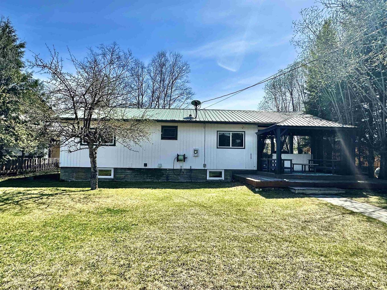 1260 3Rd Avenue, Valemount, BC