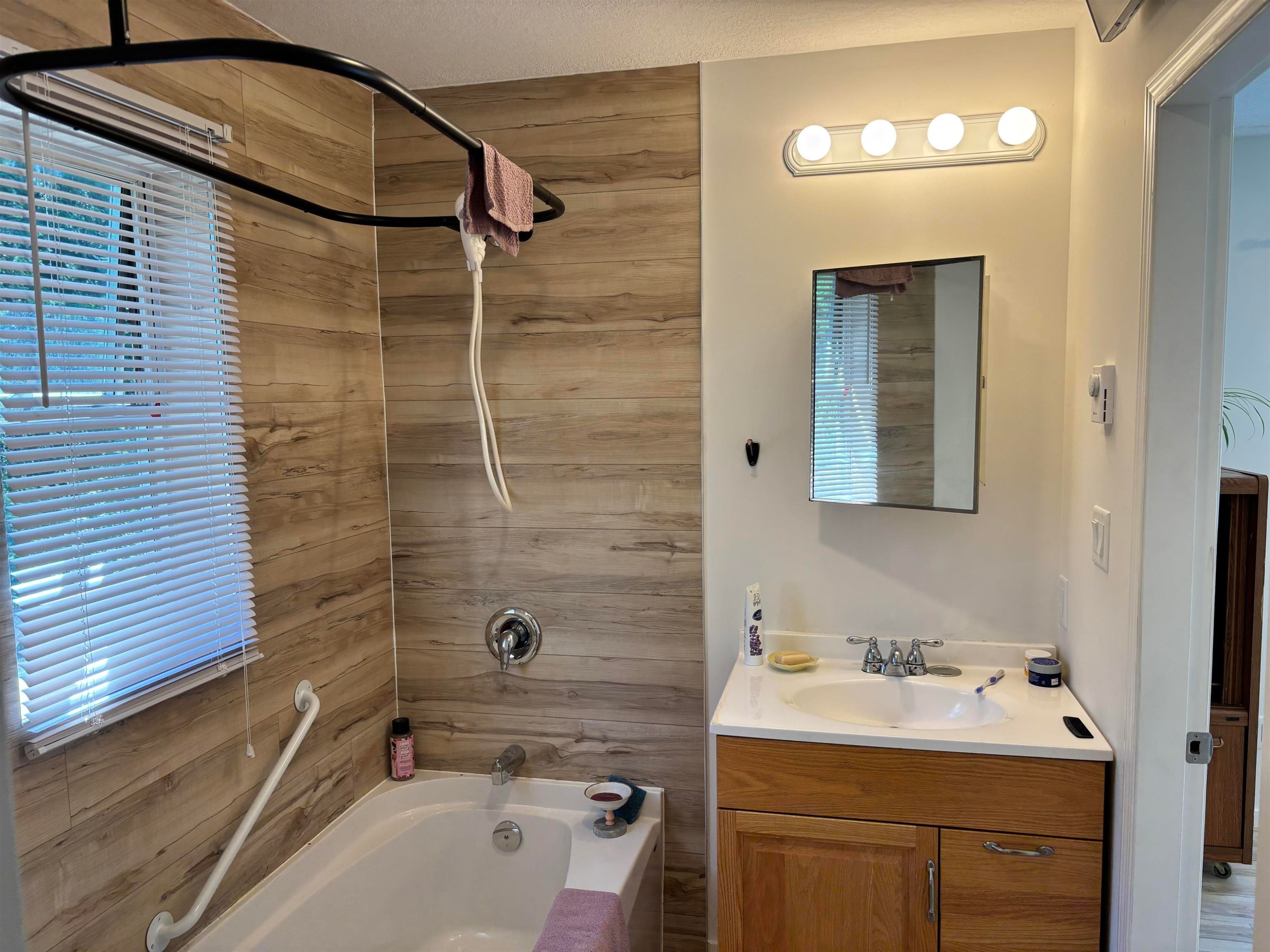 1005 Simon Bay Road, Fraser Lake, BC