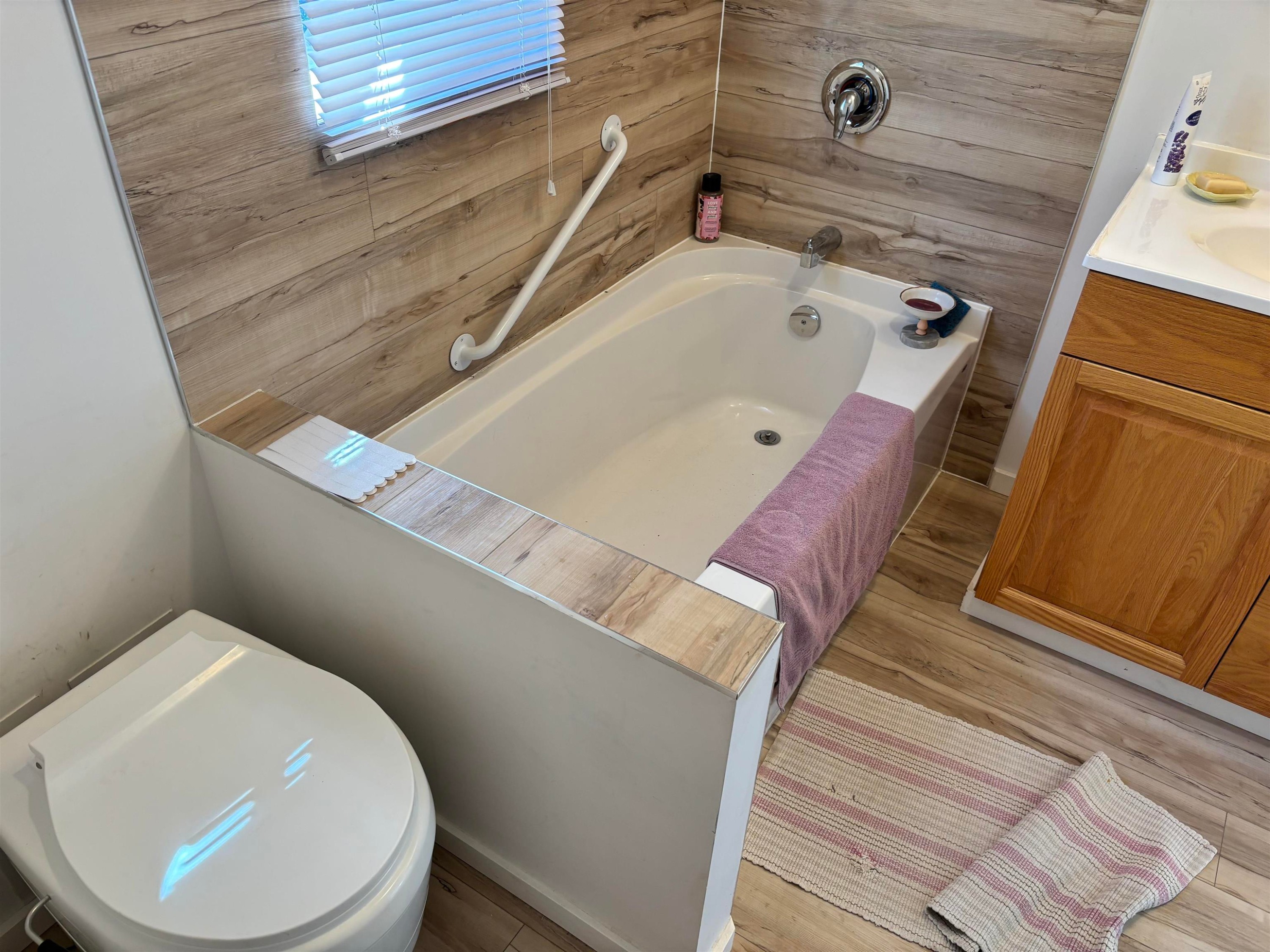 1005 Simon Bay Road, Fraser Lake, BC