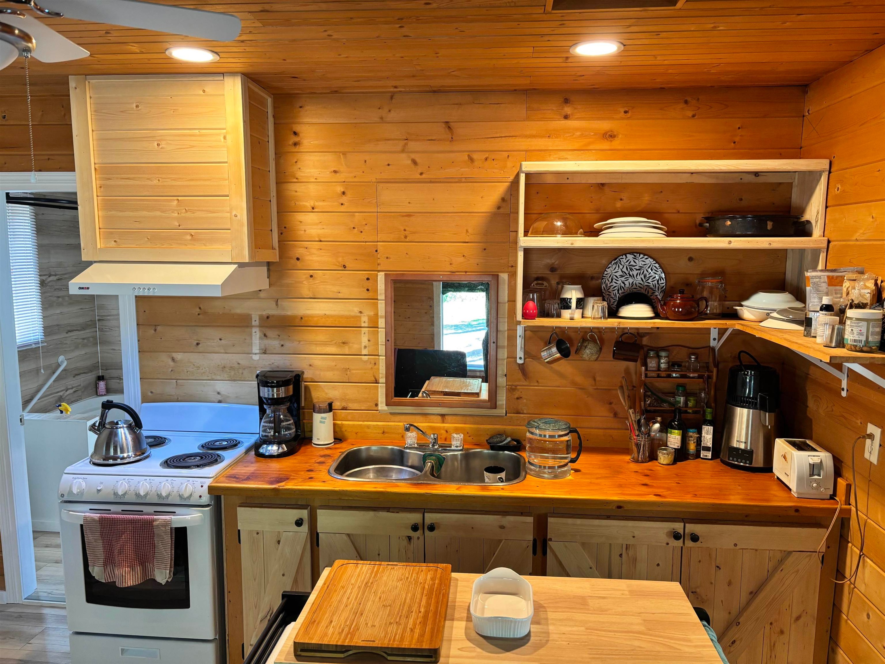 1005 Simon Bay Road, Fraser Lake, BC