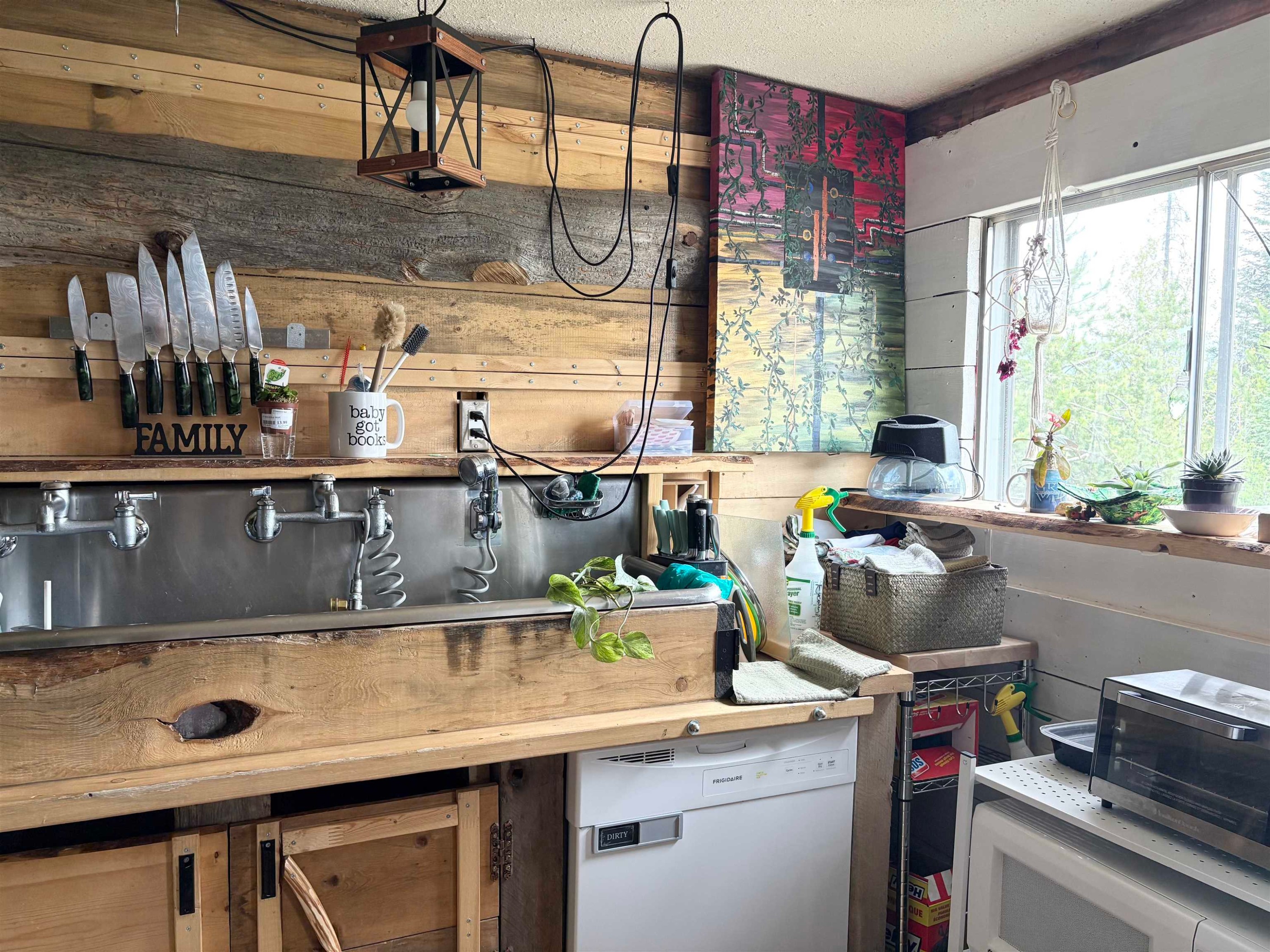 620 Kodiak Street, Bear Lake, BC