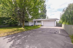2746 Fairview Crescent Prince George, BC V2N 1G5