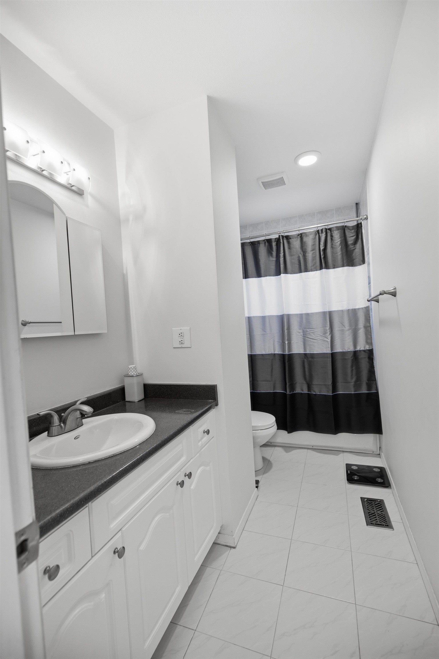 176 Thacker Crescent, Prince George, BC - Indoor Photo Showing Bathroom