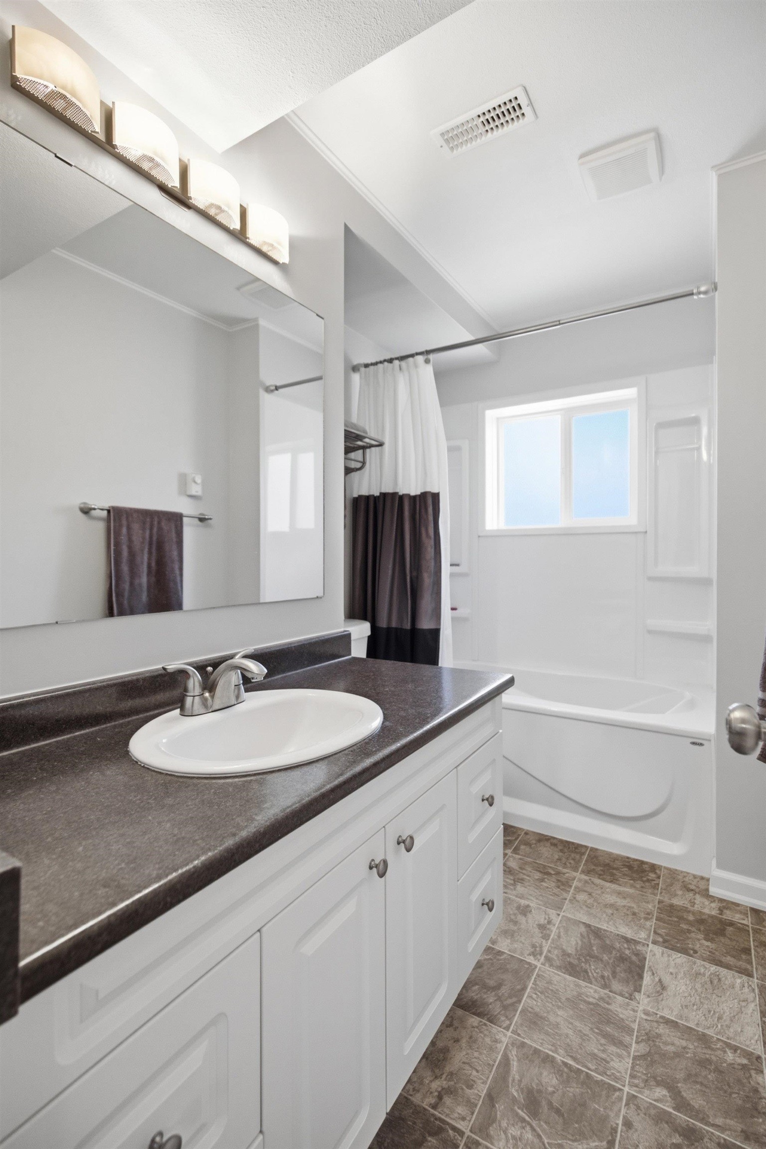 176 Thacker Crescent, Prince George, BC - Indoor Photo Showing Bathroom