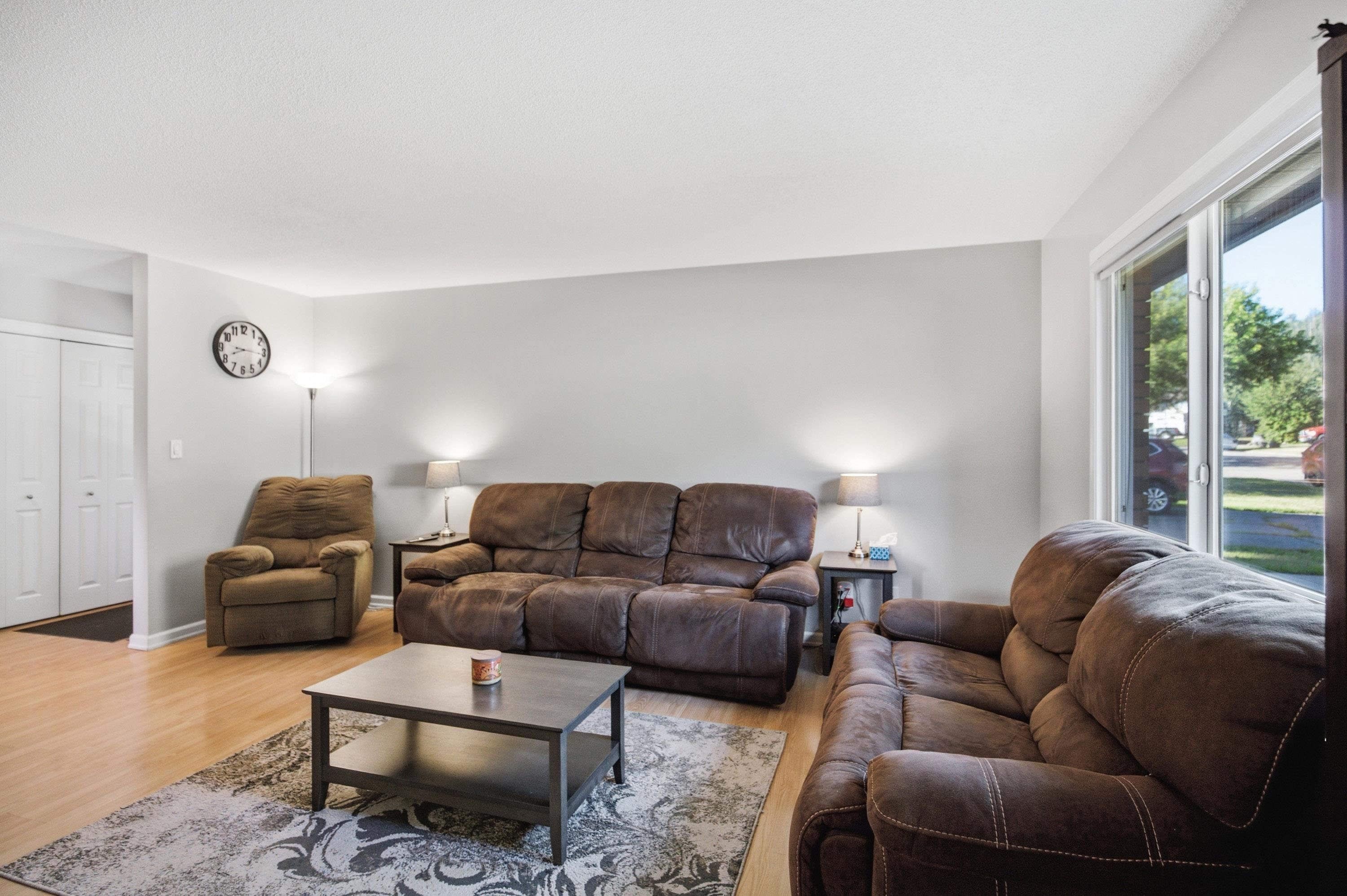 176 Thacker Crescent, Prince George, BC - Indoor Photo Showing Living Room