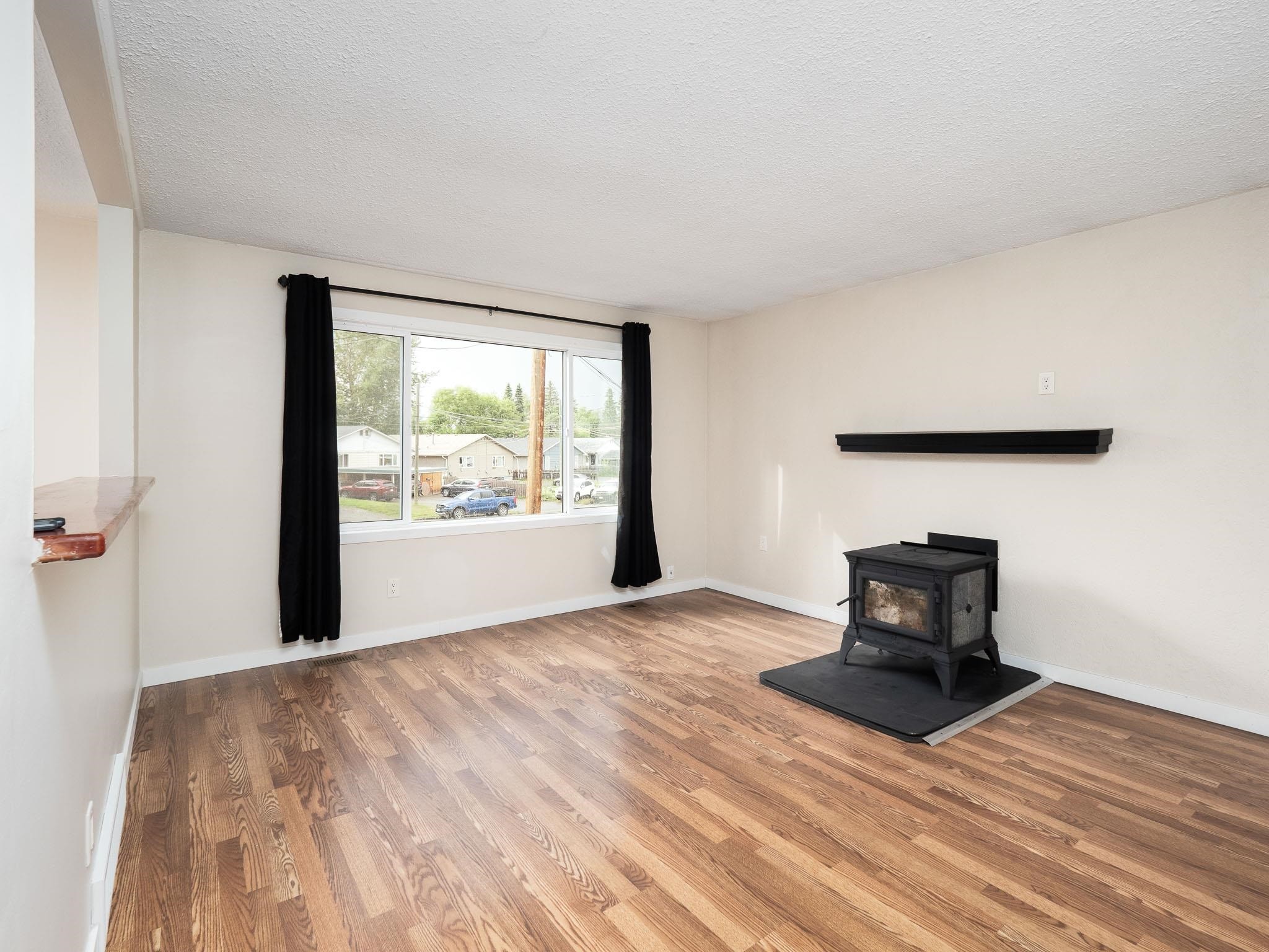 2650 Quince Street, Prince George, BC - Indoor Photo Showing Other Room With Fireplace