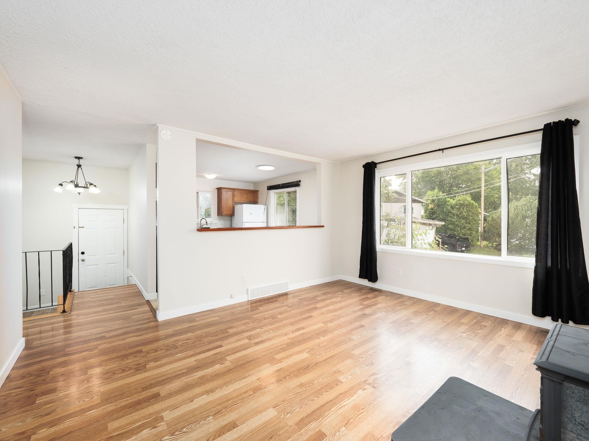 2650 Quince Street, Prince George, BC - Indoor Photo Showing Living Room