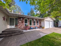 7918 Melbourne Place Prince George, BC V2N 3V5