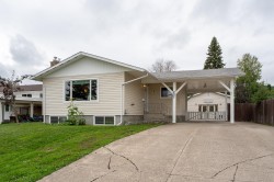 805 Faulkner Crescent Prince George, BC V2M 5E1