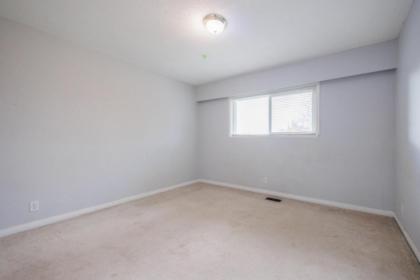 8585 Howard Crescent, Chilliwack, BC