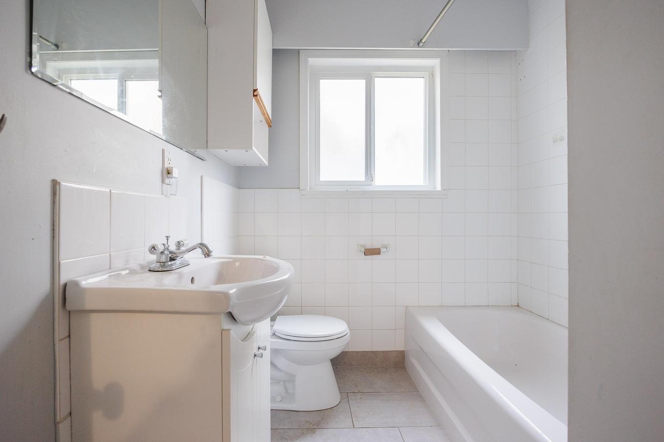 8585 Howard Crescent, Chilliwack, BC