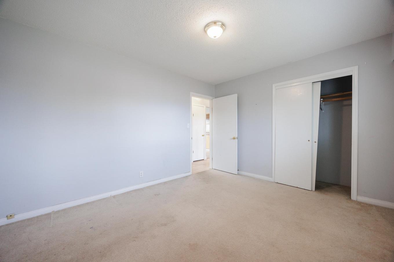 8585 Howard Crescent, Chilliwack, BC