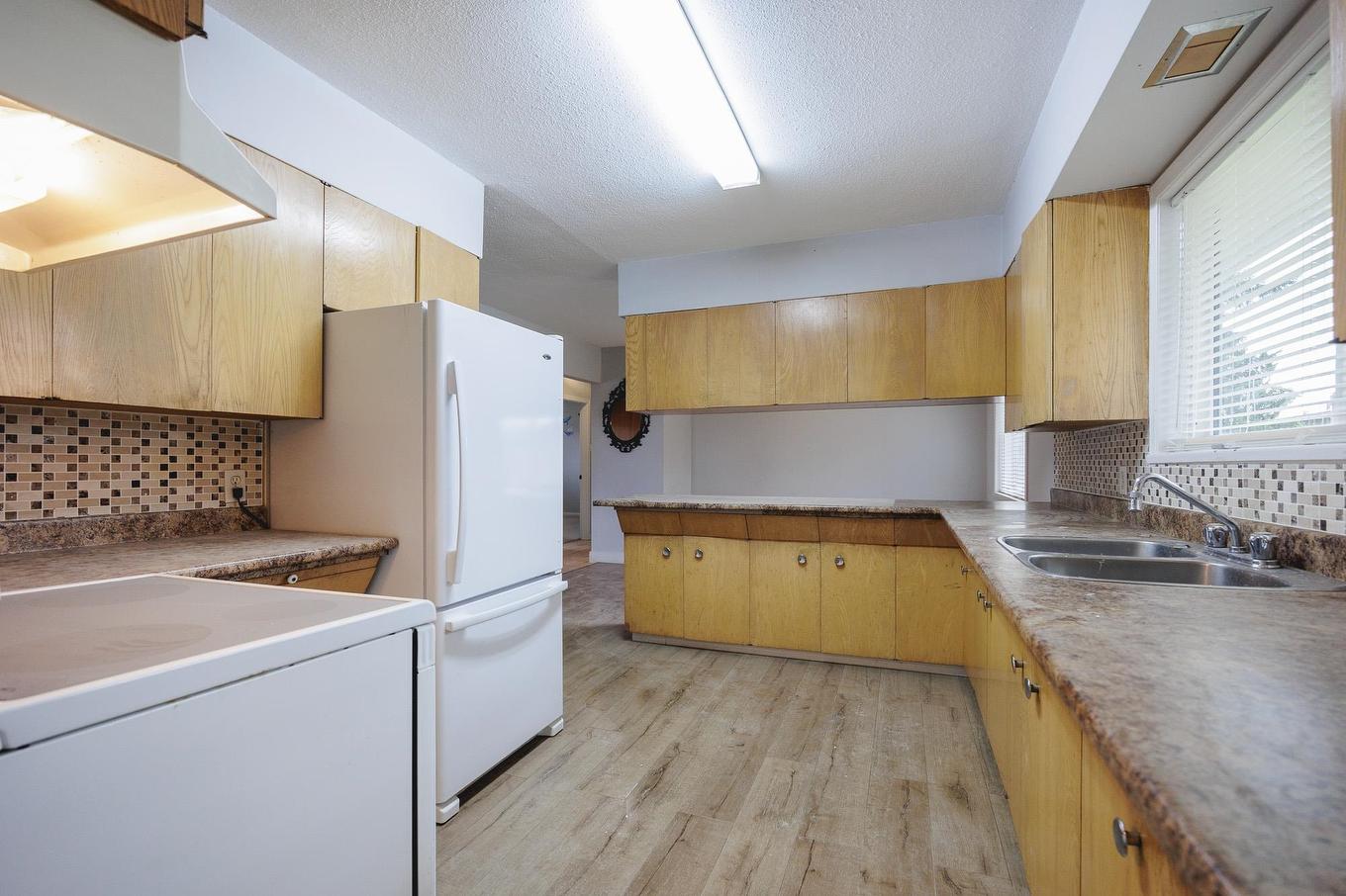 8585 Howard Crescent, Chilliwack, BC