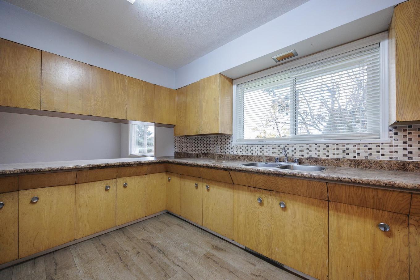 8585 Howard Crescent, Chilliwack, BC