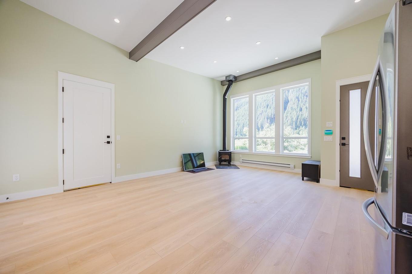 Hg 187-71358 Grove Place, Sunshine Valley, BC