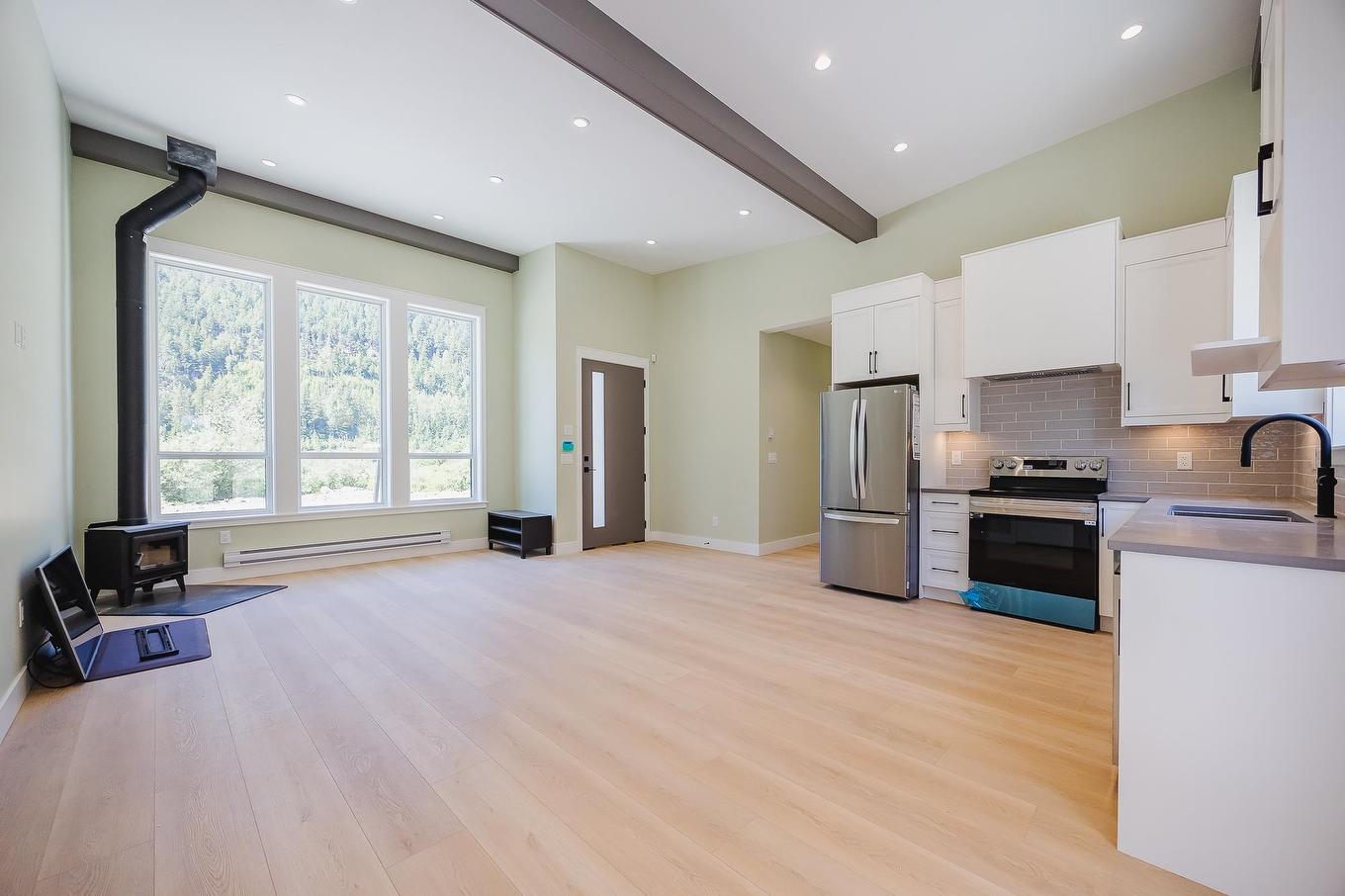 Hg 187-71358 Grove Place, Sunshine Valley, BC