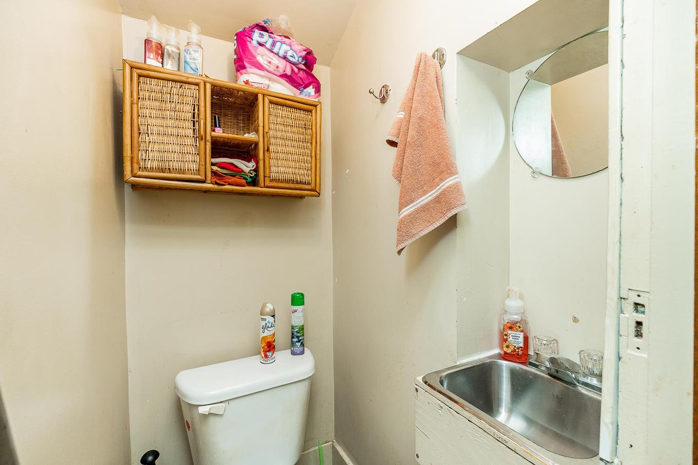 7166 Maitland Avenue, Chilliwack, BC