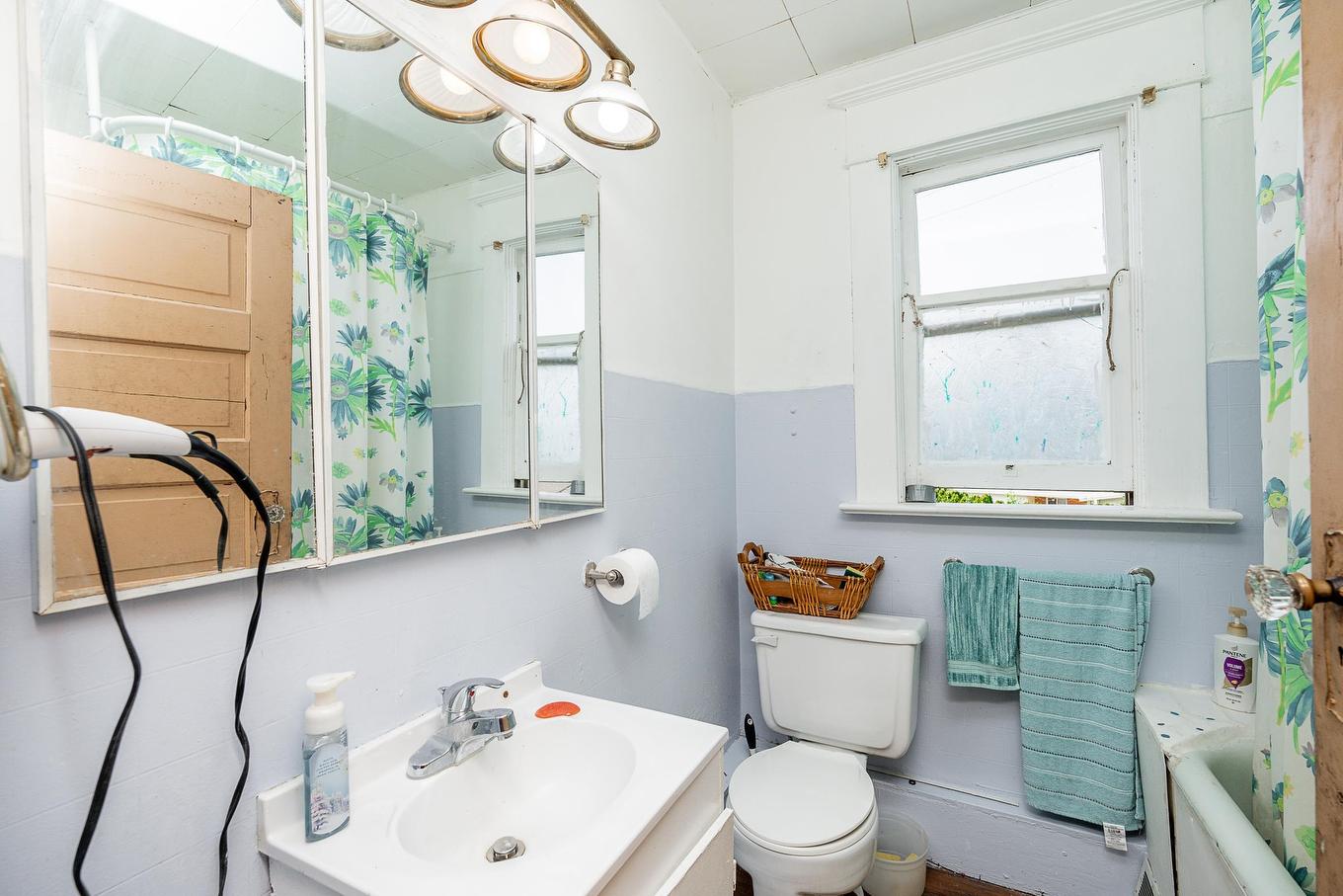 7166 Maitland Avenue, Chilliwack, BC