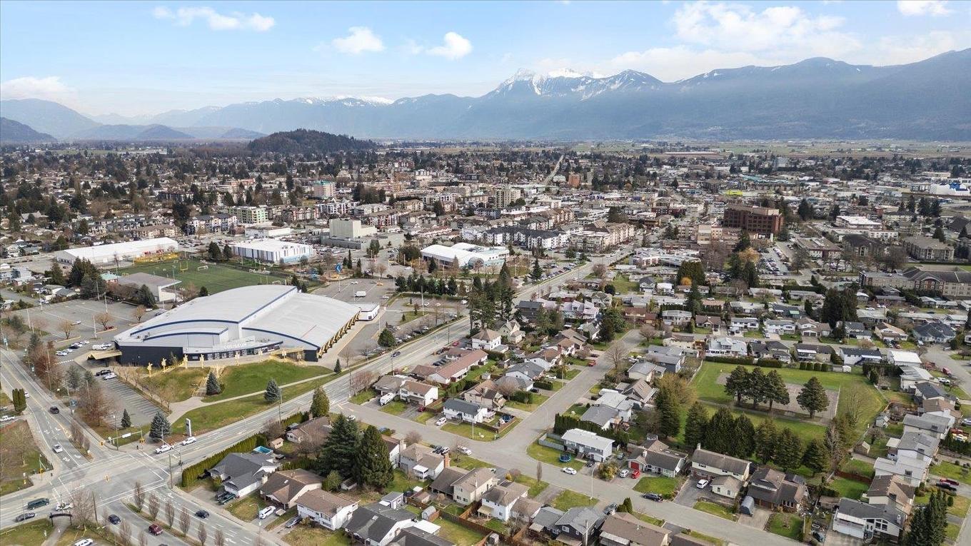 45360 Hodgins Avenue, Chilliwack, BC