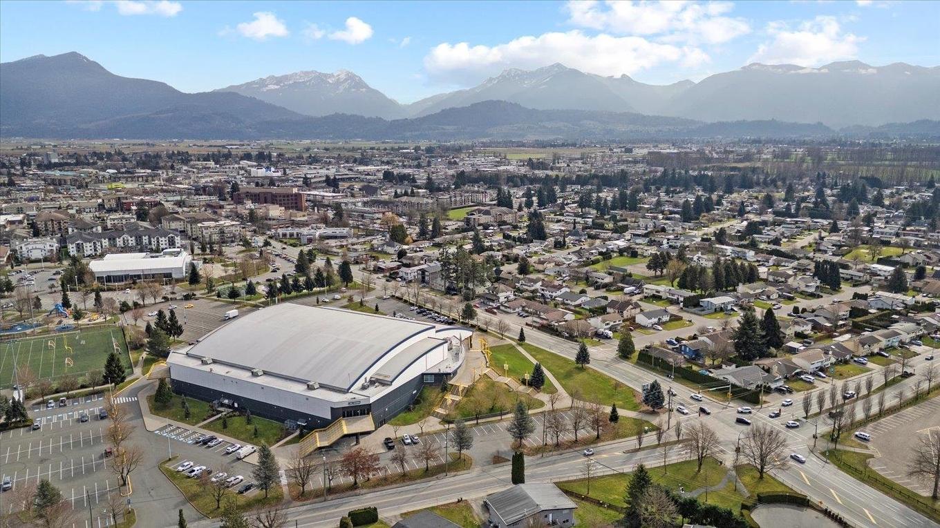 45360 Hodgins Avenue, Chilliwack, BC