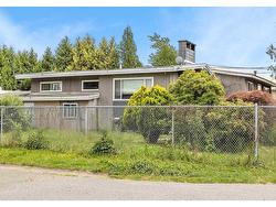 9022 Garden Drive Chilliwack, BC V2P 5K6
