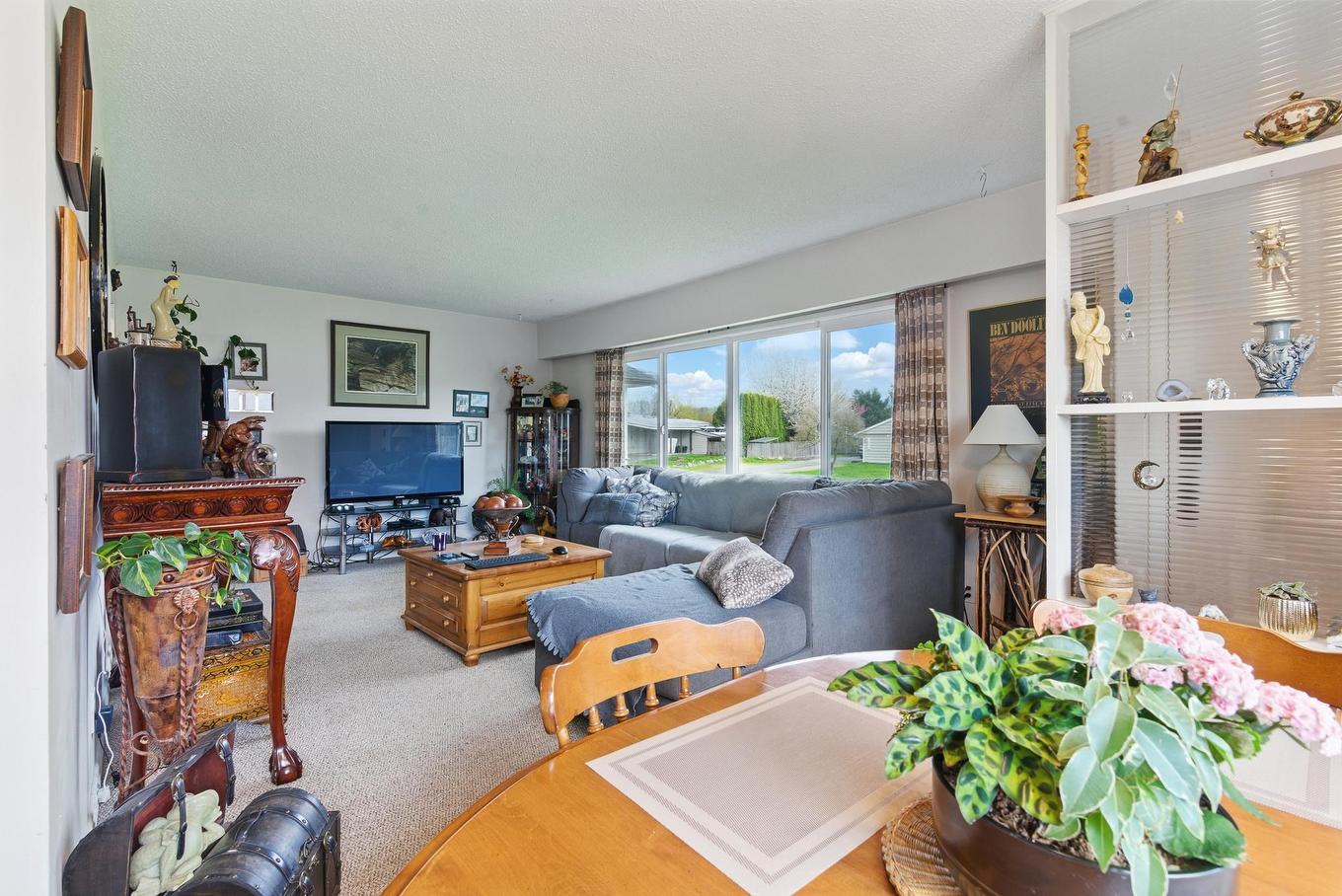 8687 Elm Drive, Chilliwack, BC