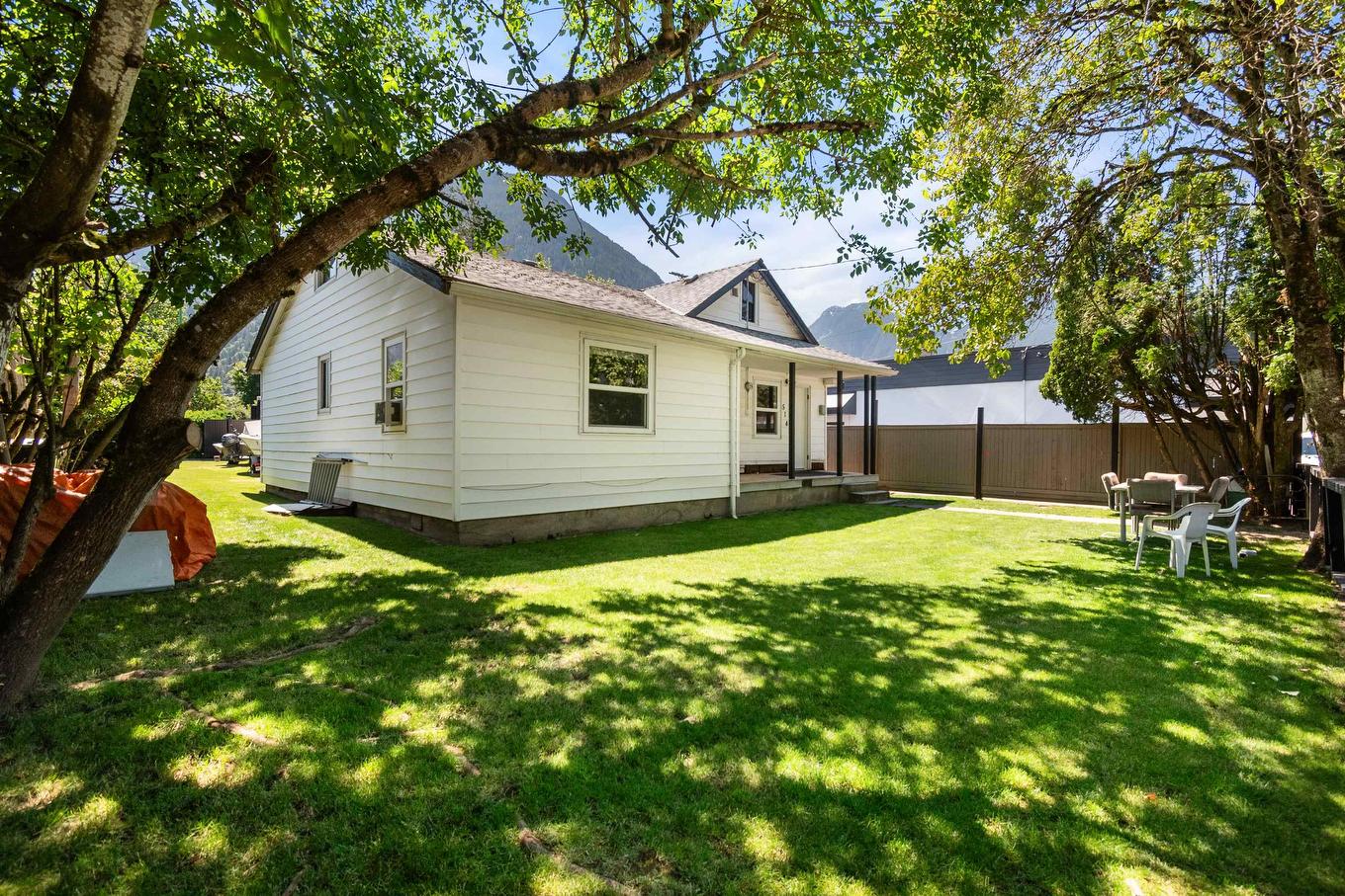 514 Commission Street, Hope, BC