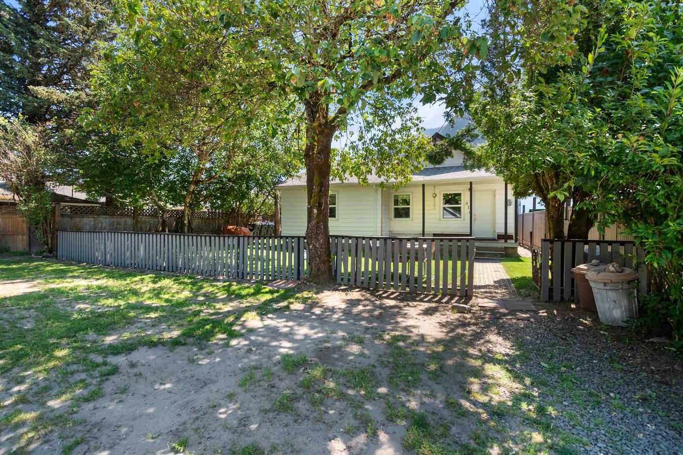 514 Commission Street, Hope, BC