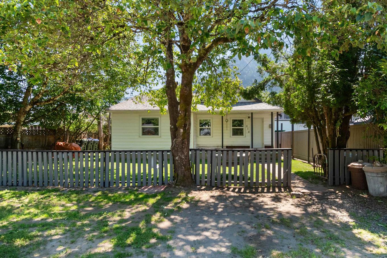 514 Commission Street, Hope, BC