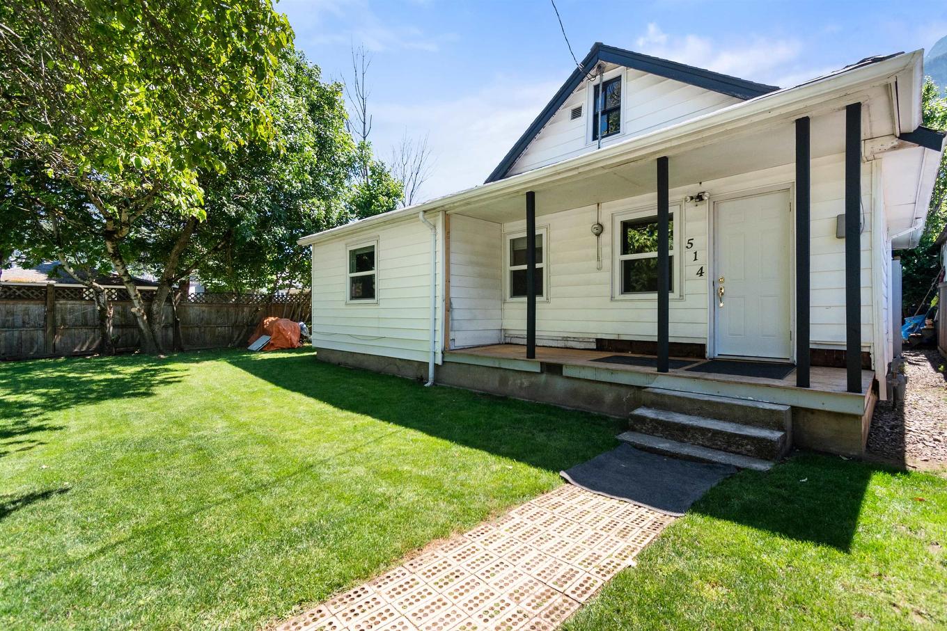 514 Commission Street, Hope, BC