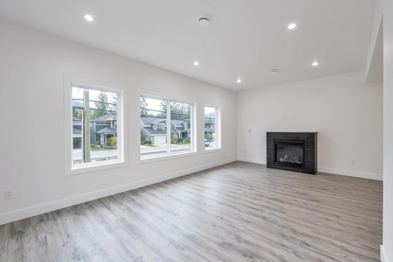 34-750 Hot Springs Road Street, Harrison Hot Springs, BC