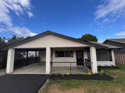 7155 Rochester Avenue Chilliwack, BC V2R 2P3