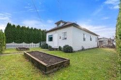 6882 Lougheed Highway Agassiz, BC V0M 1A1