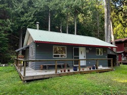 14611 Alpine Boulevard Hope, BC V0X 1L5