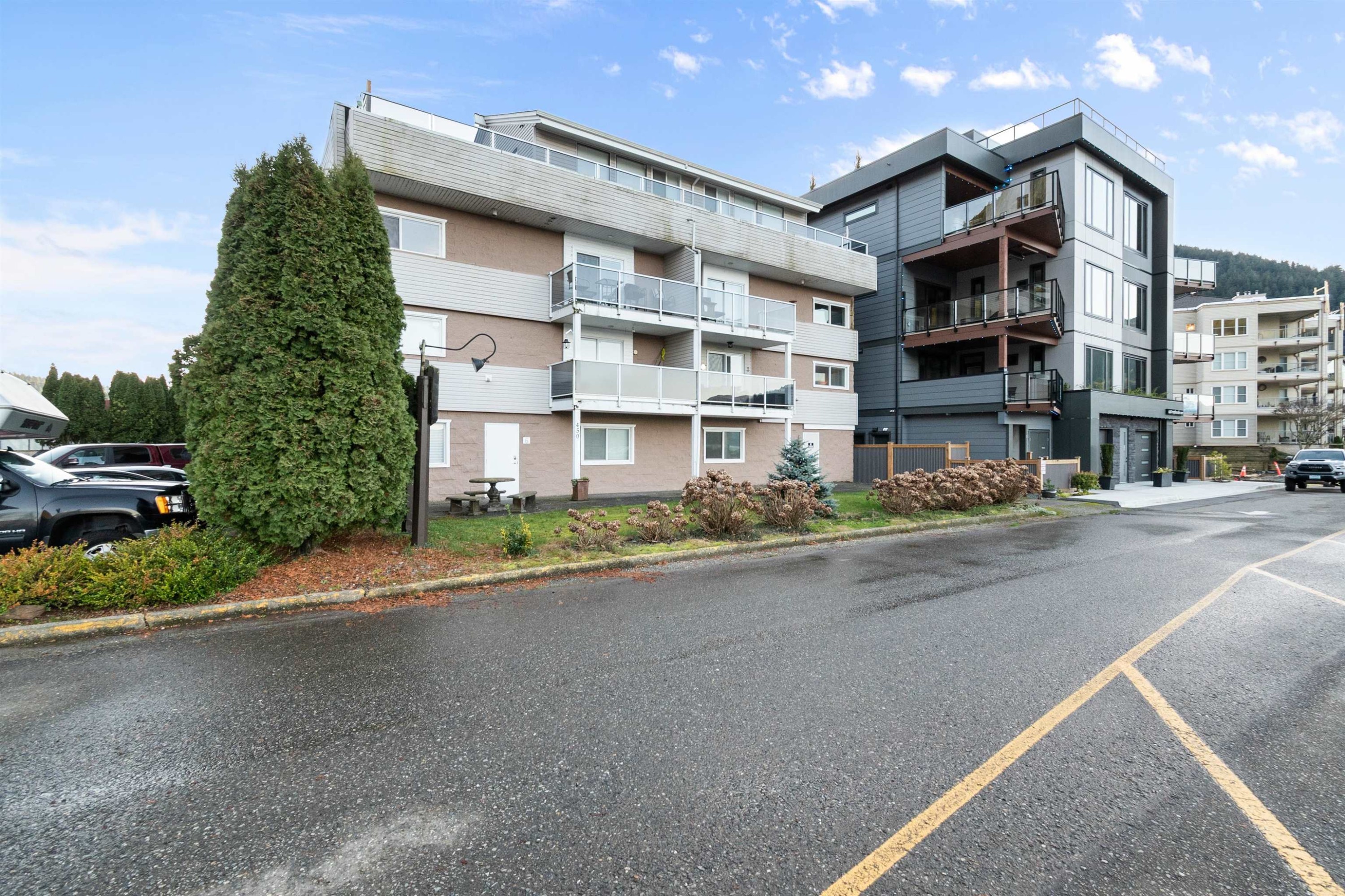 9-450 Esplanade Avenue, Harrison Hot Springs, BC