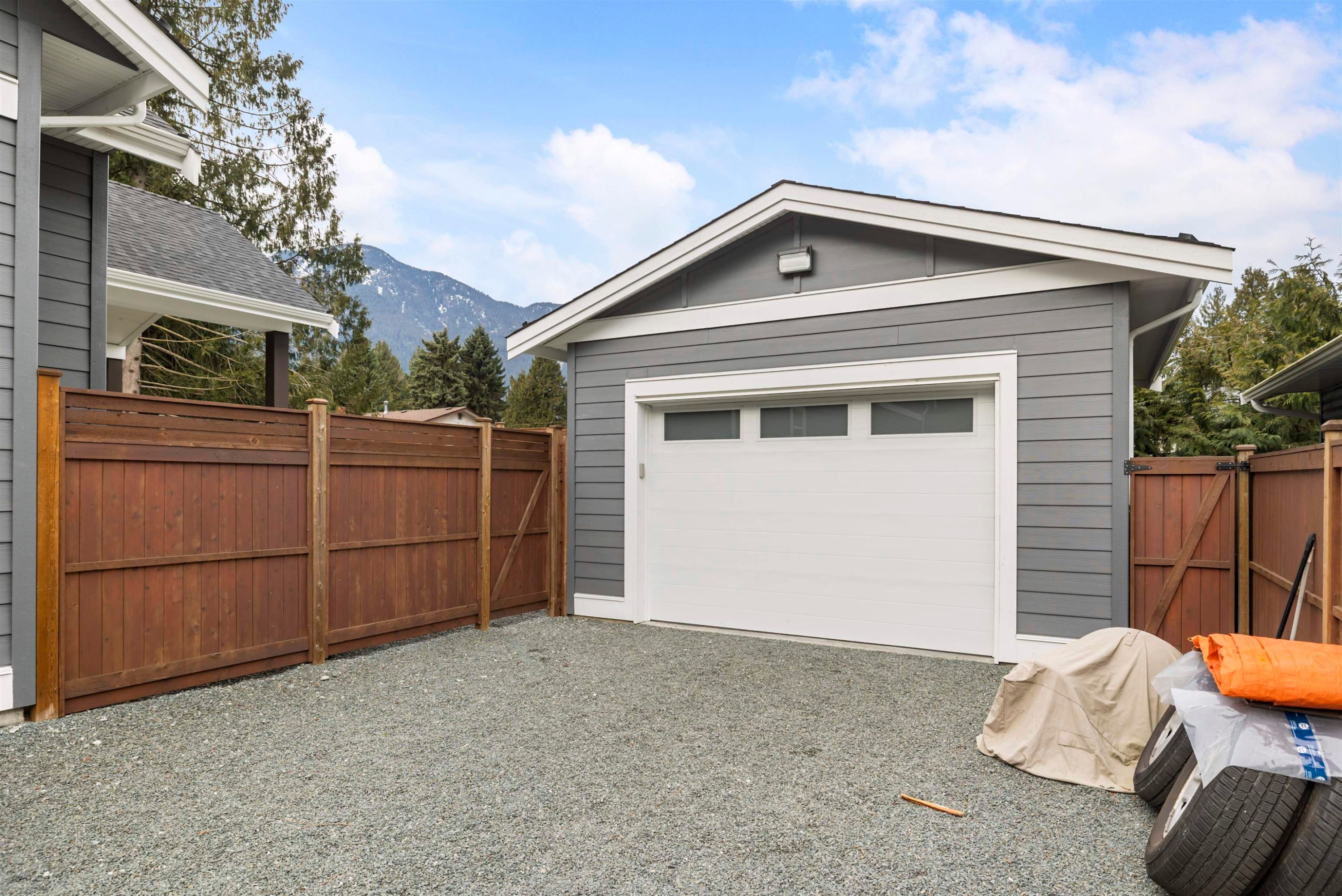 63711 Rosewood Avenue, Hope, BC