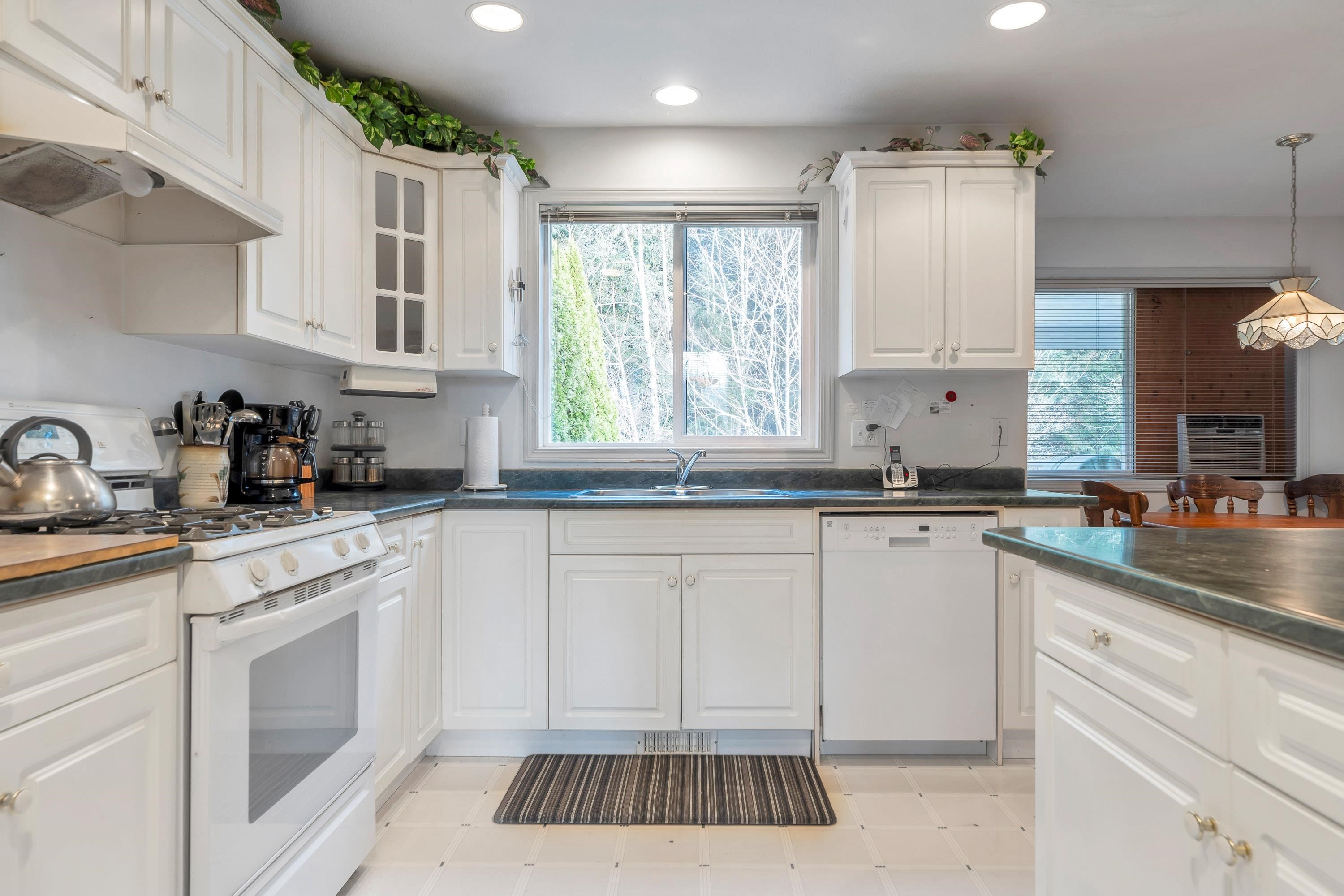 223 Balsam Avenue, Harrison Hot Springs, BC