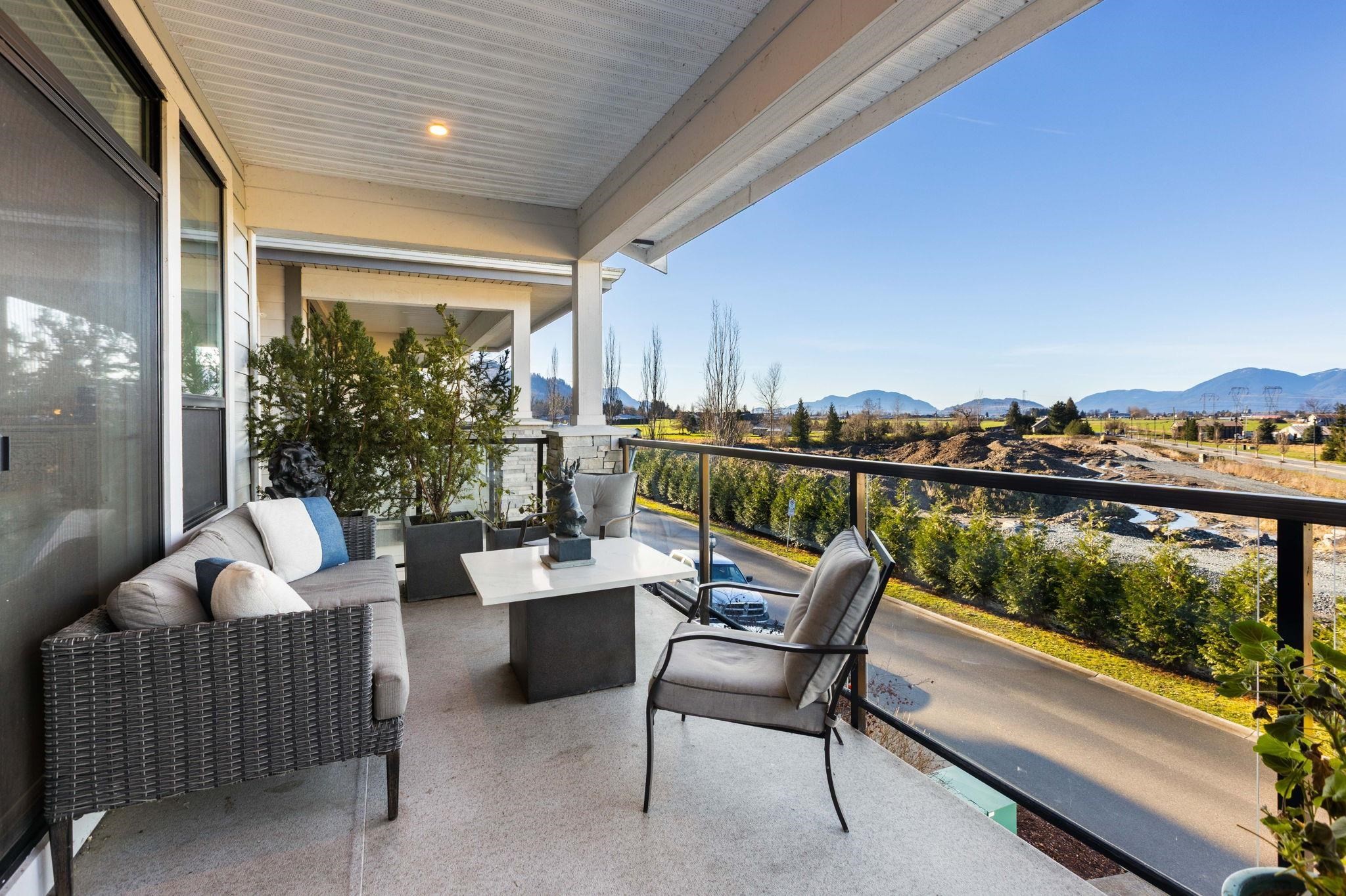 71-50778 Ledgestone Place, Chilliwack, BC