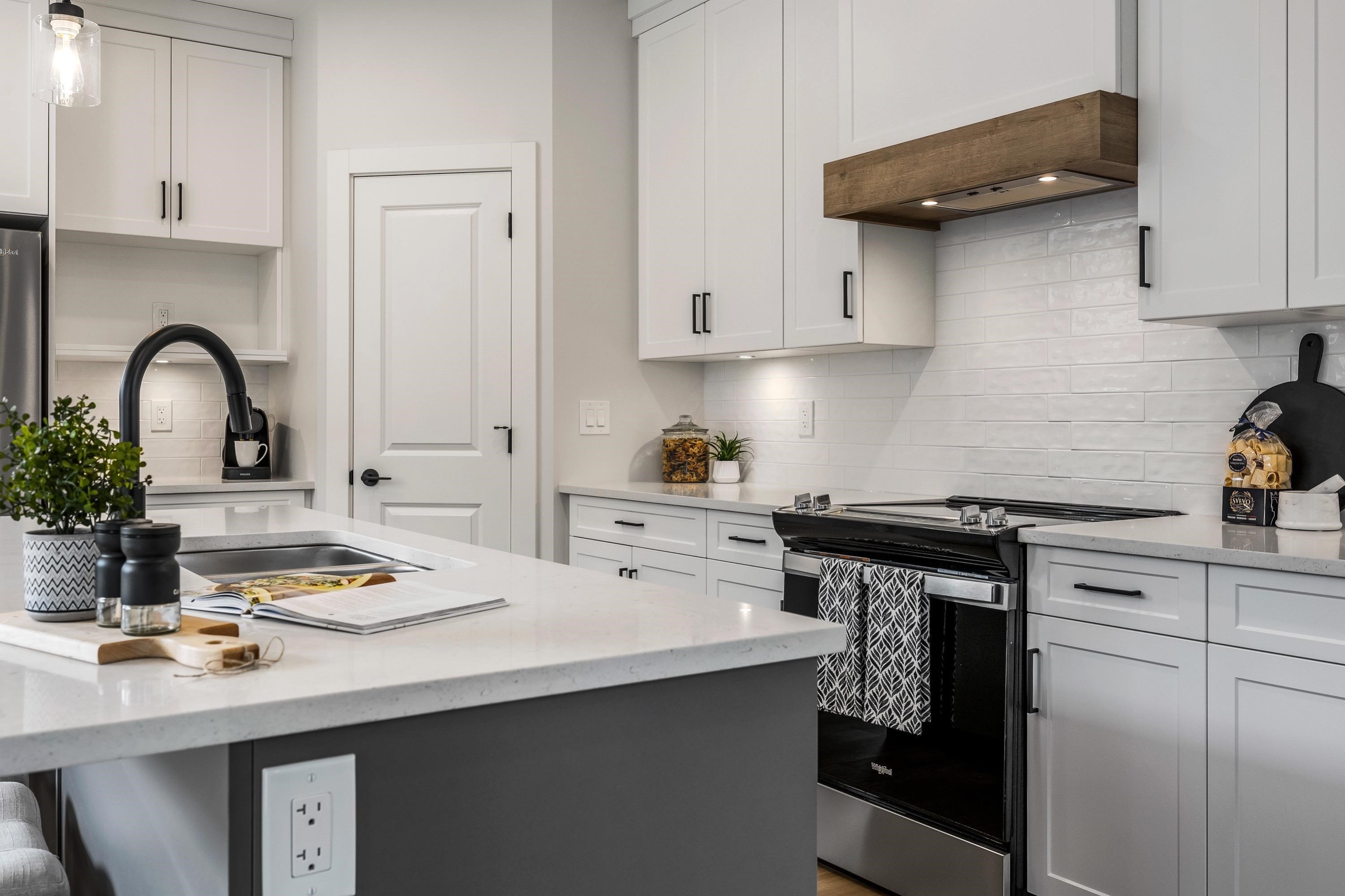 7142 Rochester Avenue, Chilliwack, BC