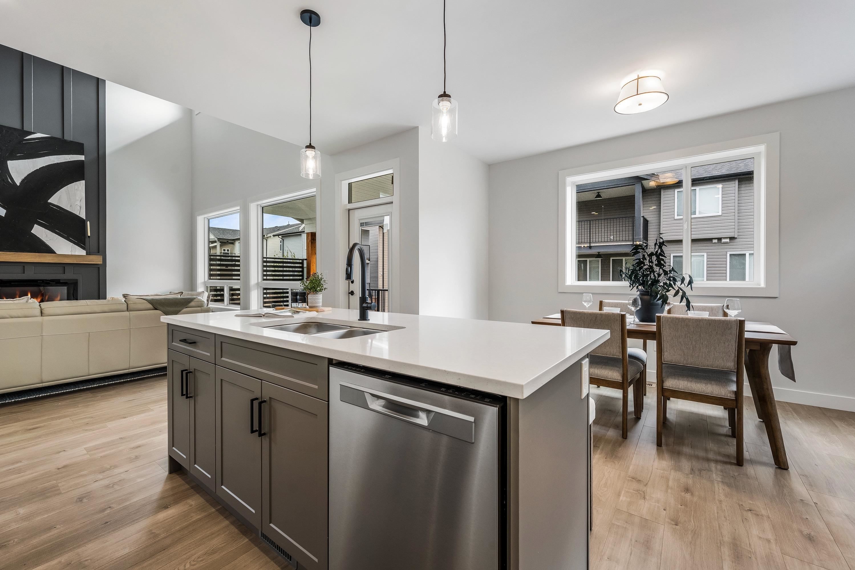 7142 Rochester Avenue, Chilliwack, BC