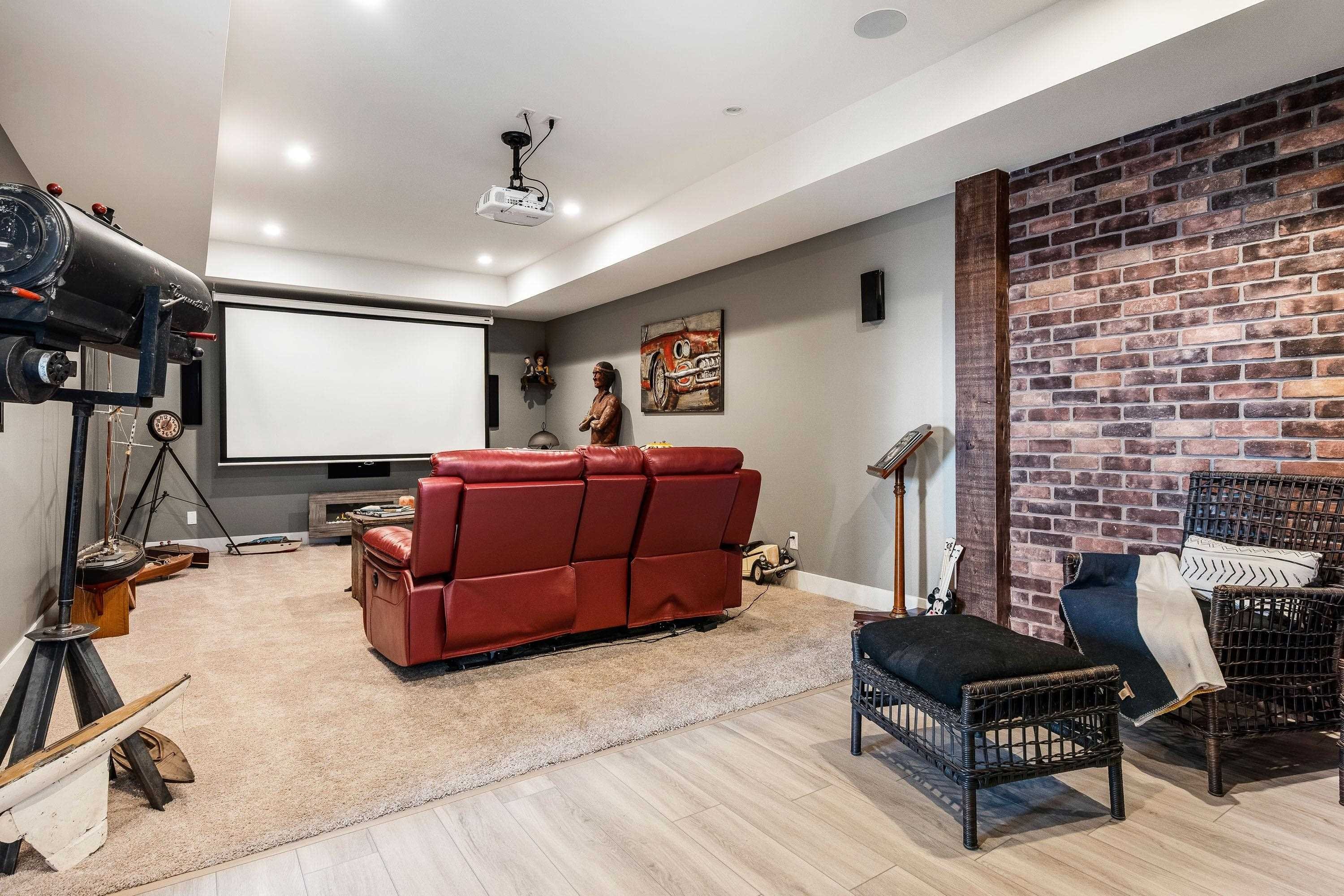 5480 Maclachlan Place, Chilliwack, BC