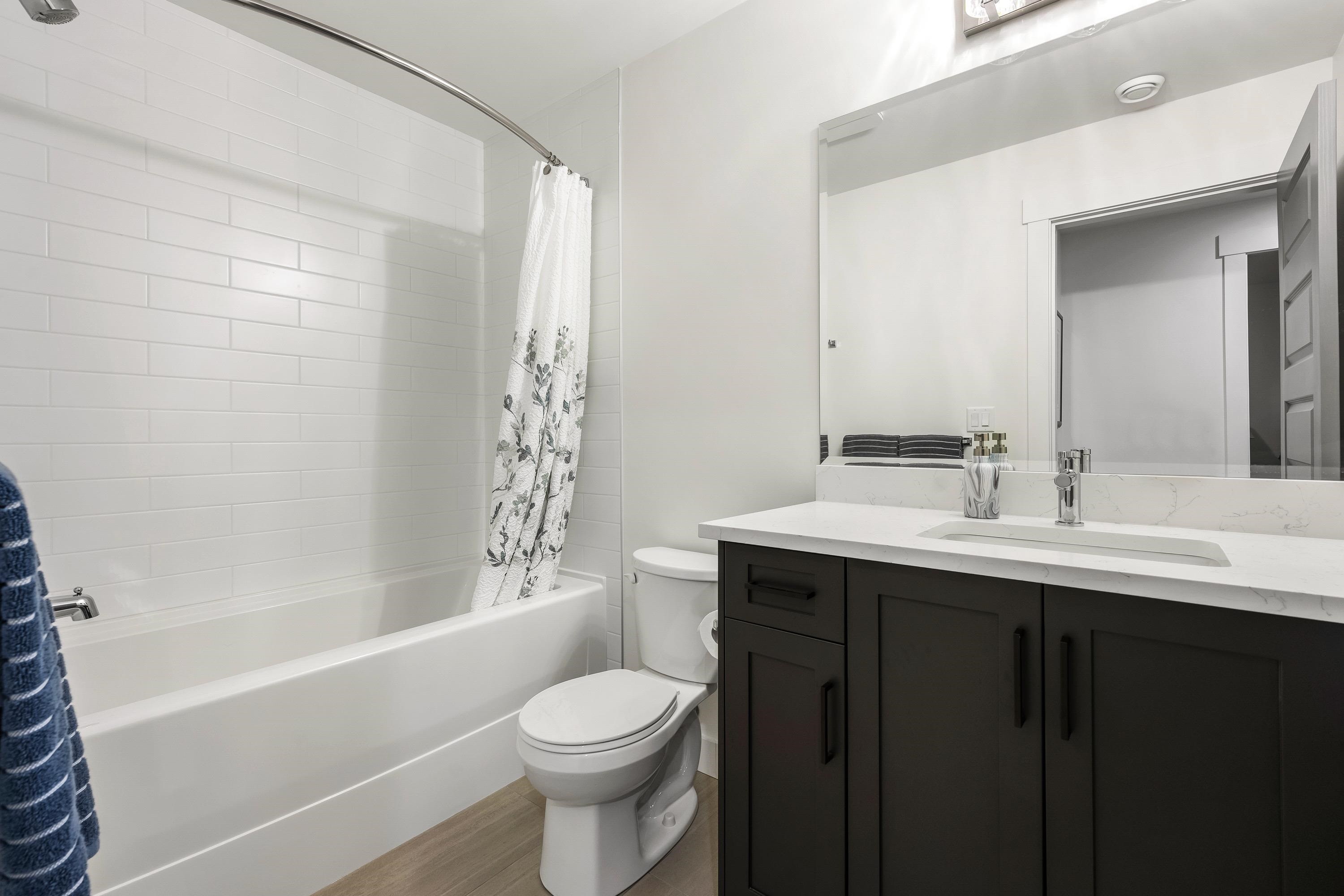 88-1880 Columbia Valley Road, Lindell Beach, BC