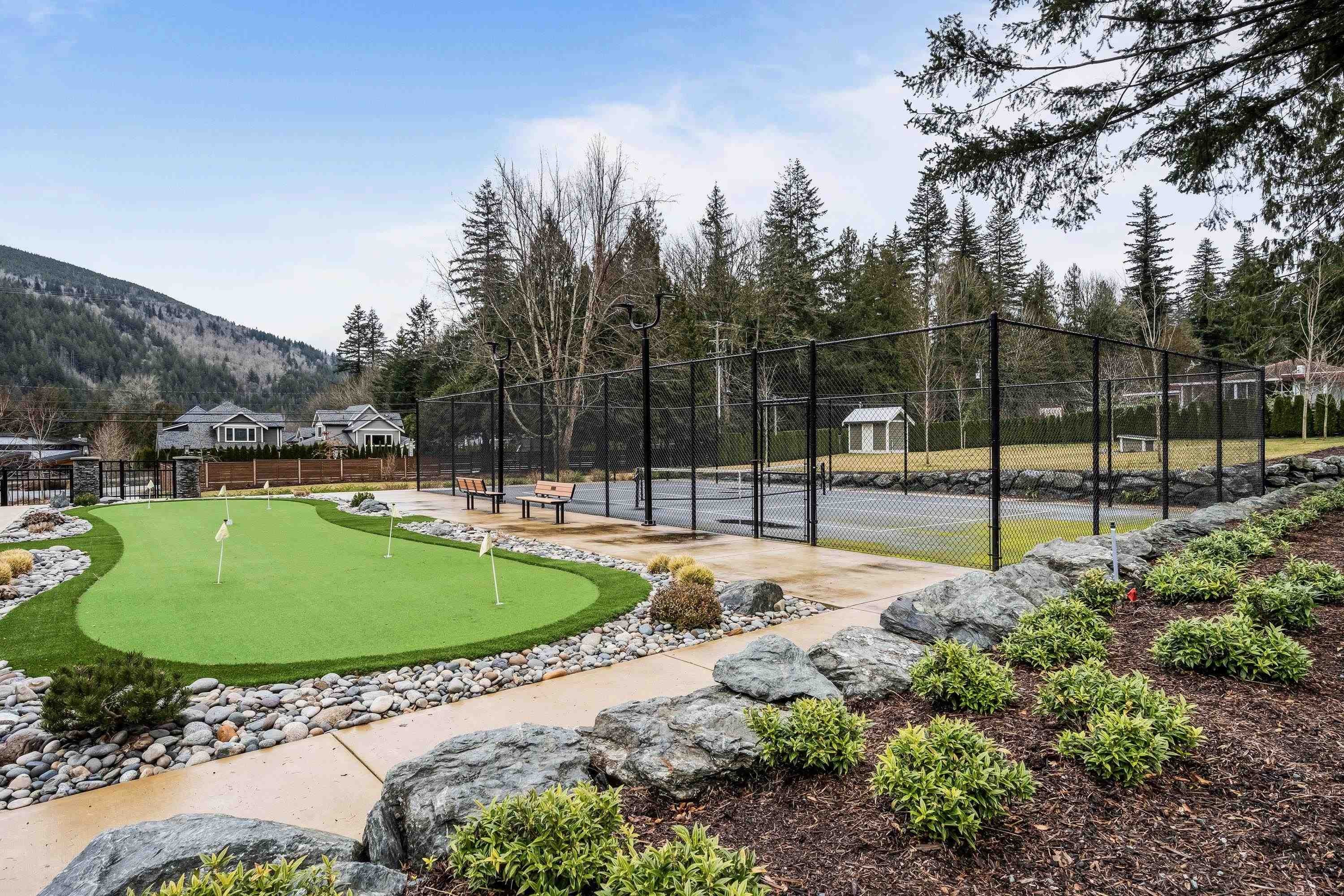 88-1880 Columbia Valley Road, Lindell Beach, BC