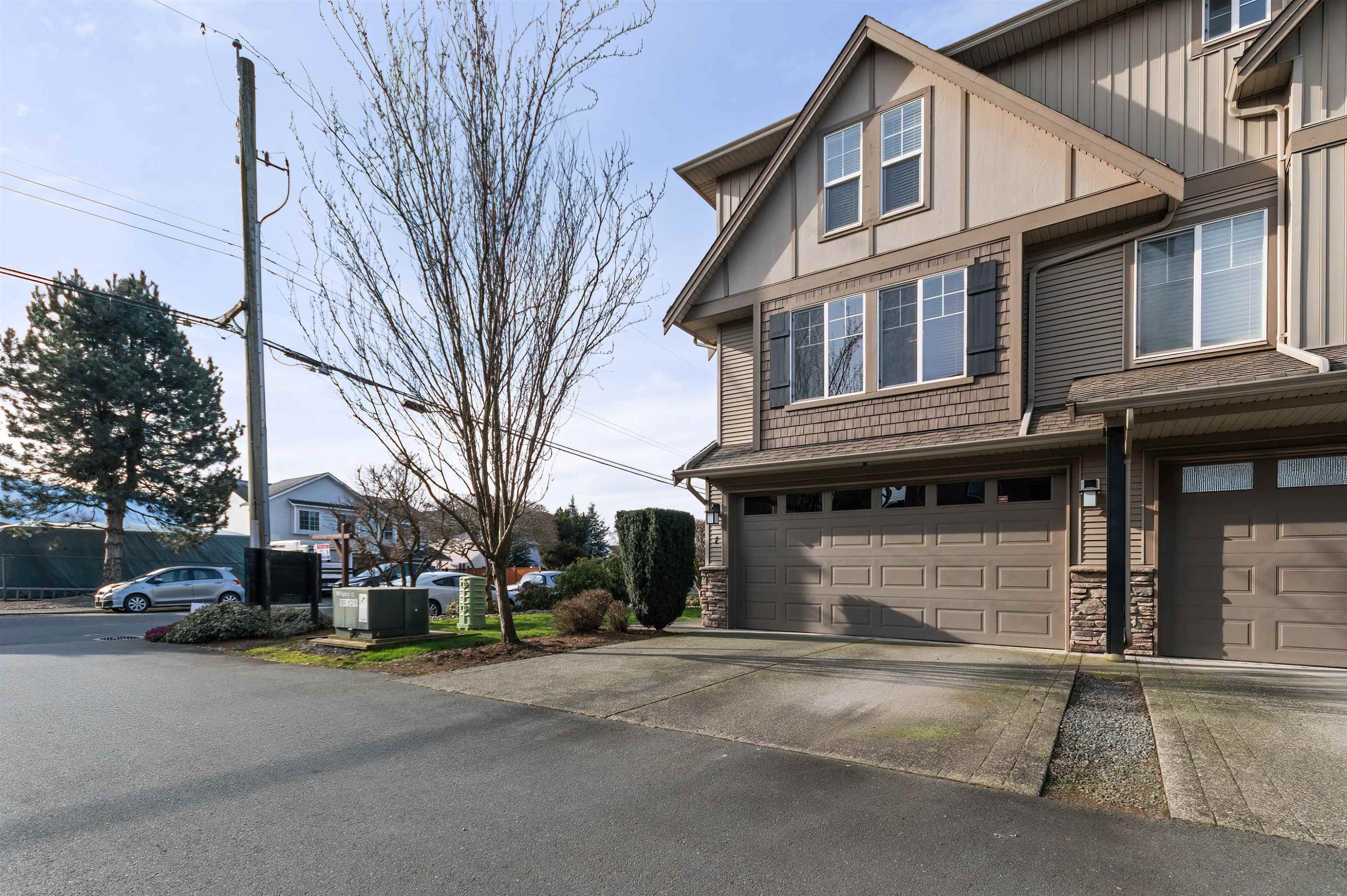1-46321 Cessna Drive, Chilliwack, BC