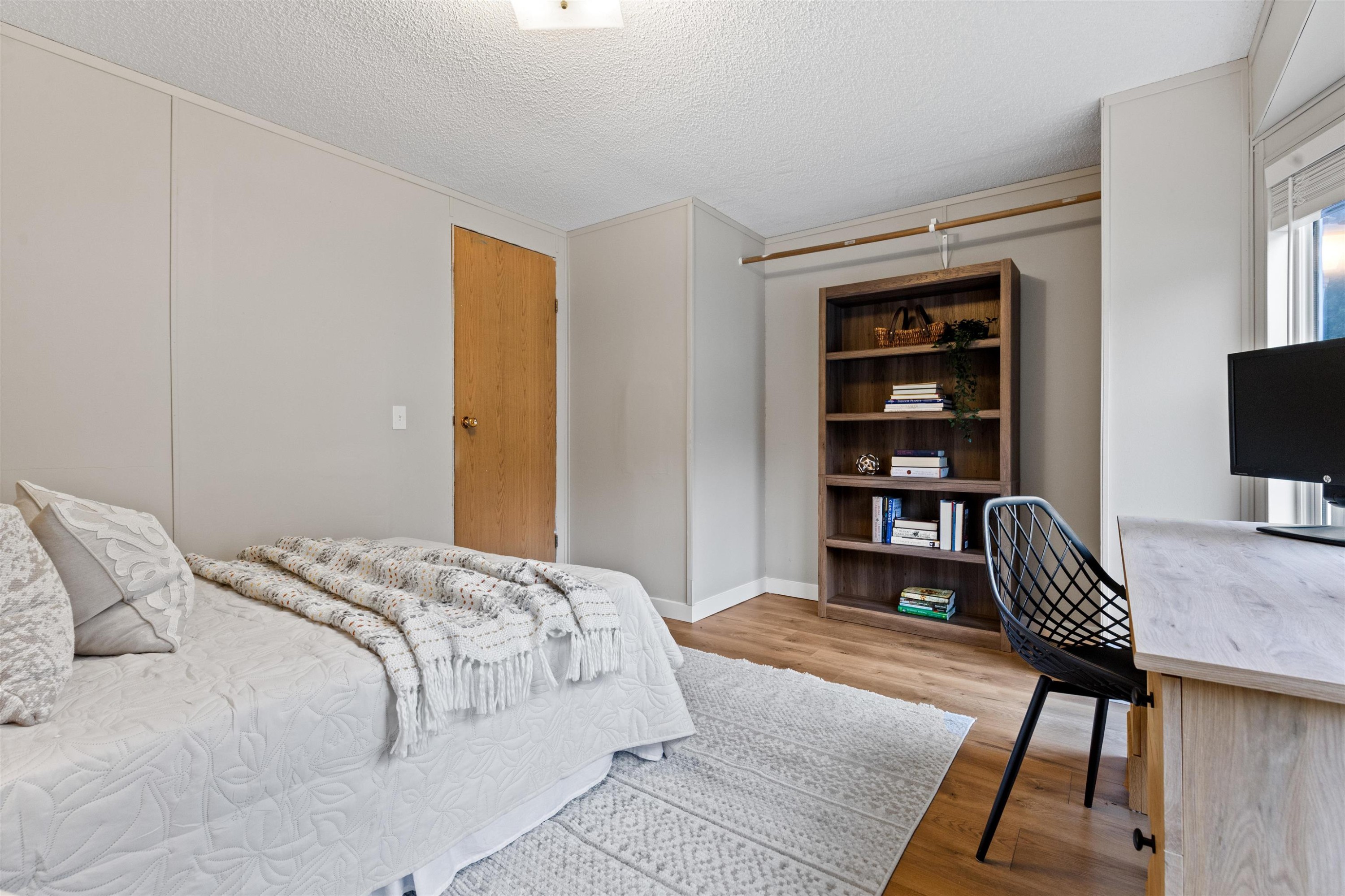 216-45835 Sleepy Hollow Road, Cultus Lake, BC