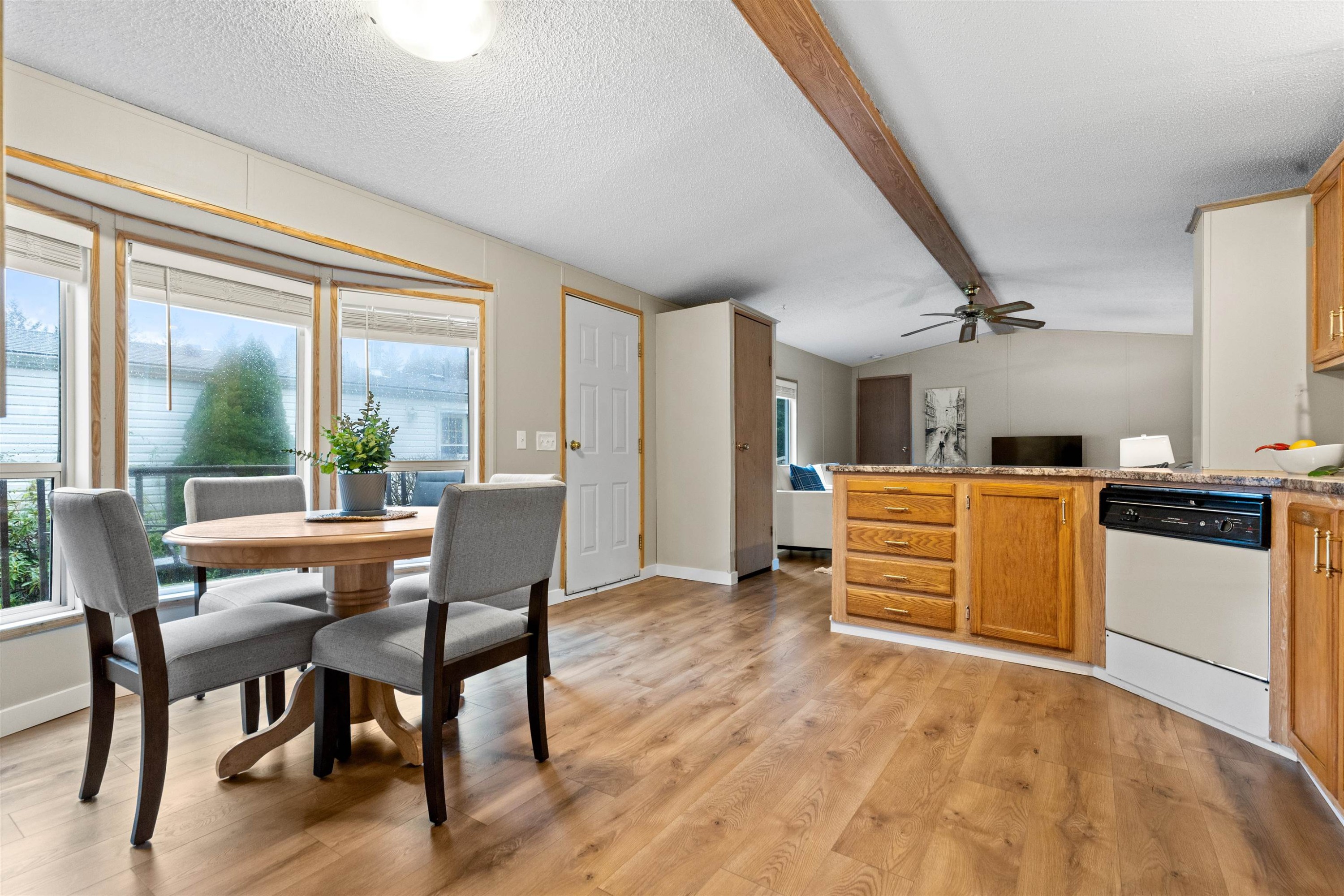 216-45835 Sleepy Hollow Road, Cultus Lake, BC