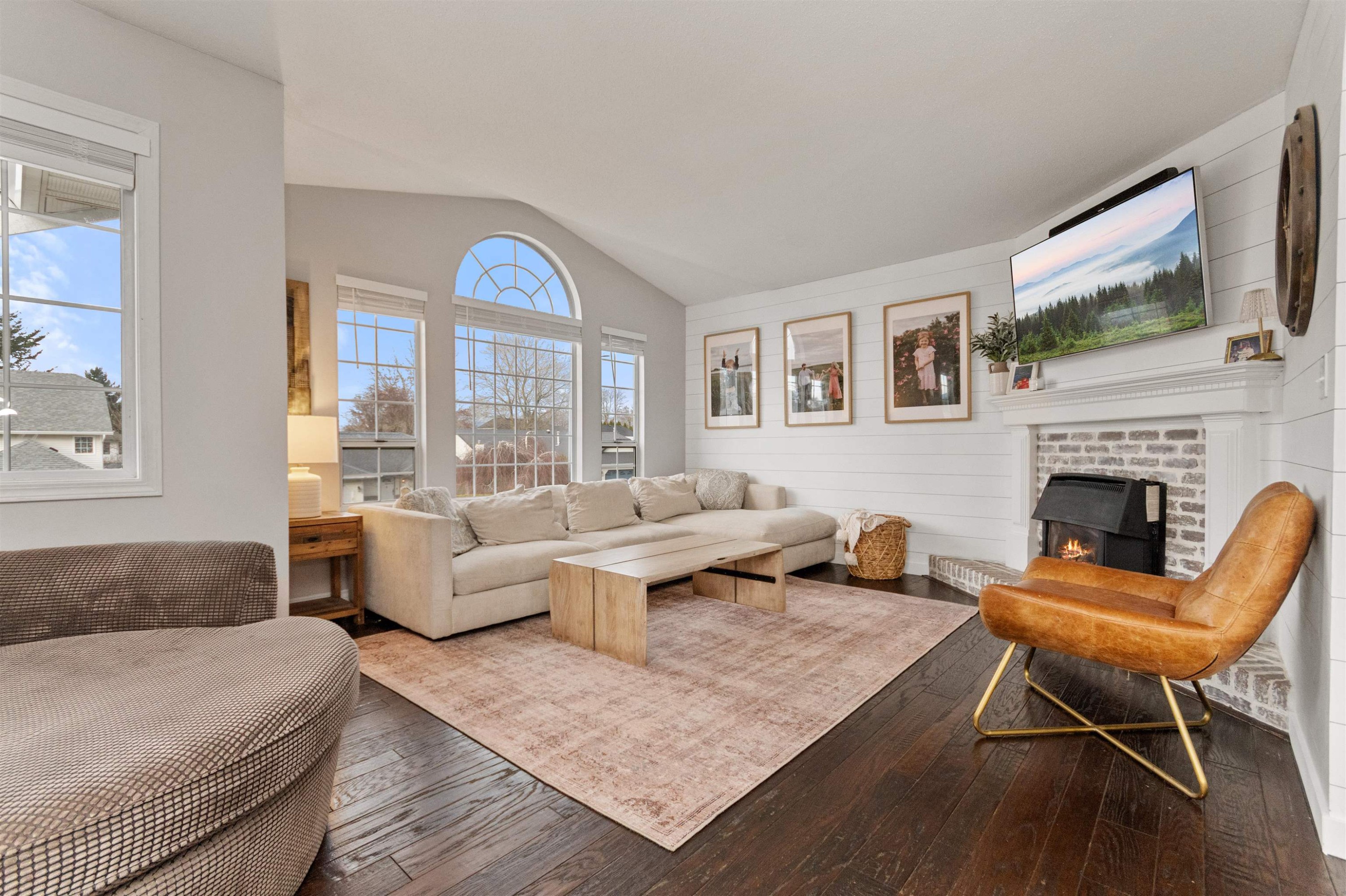 44882 Cumberland Avenue, Chilliwack, BC